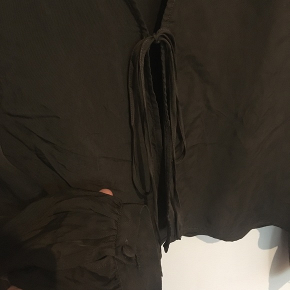 Babaton Olive Green Blouse - Picture 3 of 4